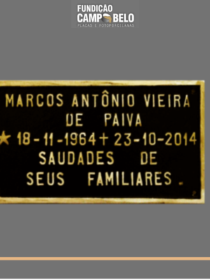 Placa de bronze para túmulo com nome e data